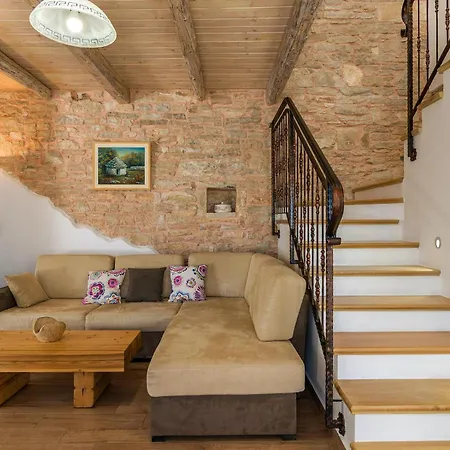 Ivka Holiday home *
