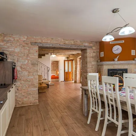 Ivka Holiday home *